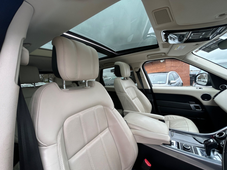 2022 Land Rover Range Rover - image 8