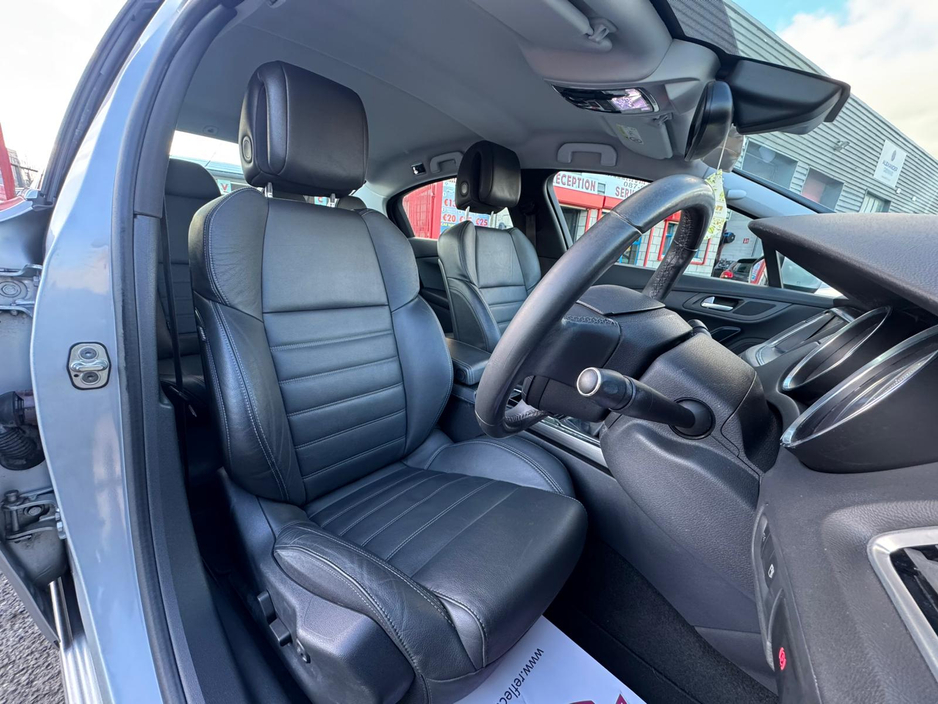 2015 Peugeot 508 - image 11