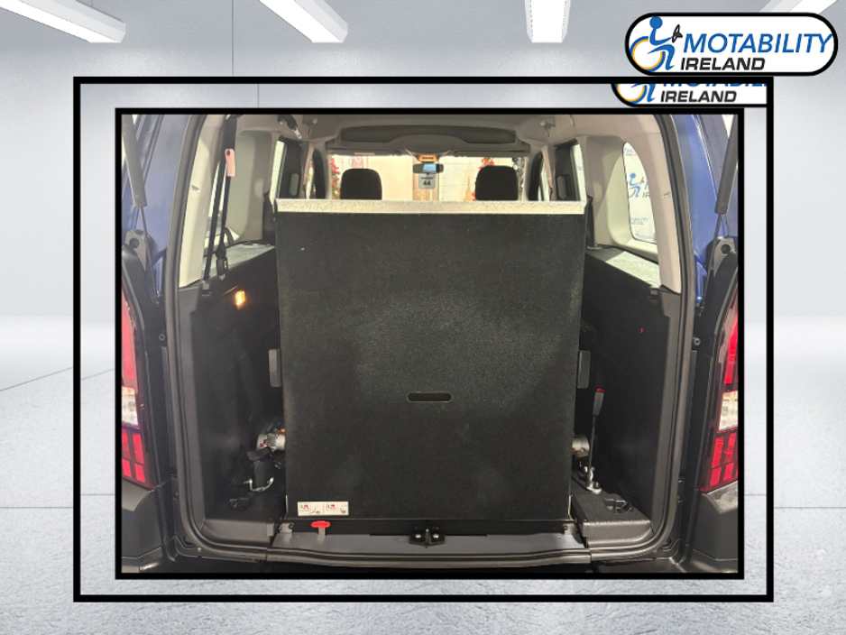 2026 Opel Combo Life Wheelchair Accessible €36,995