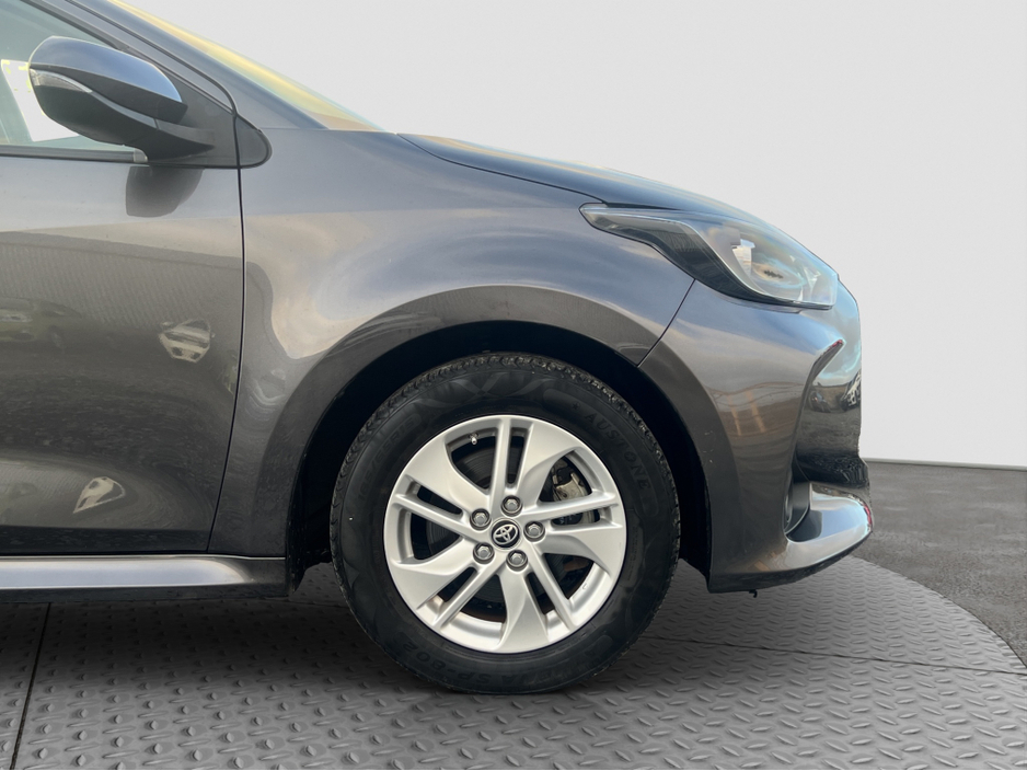 2022 Toyota Yaris 2022 Toyota Yaris 1.5 Self-Charging Hybrid €19,750