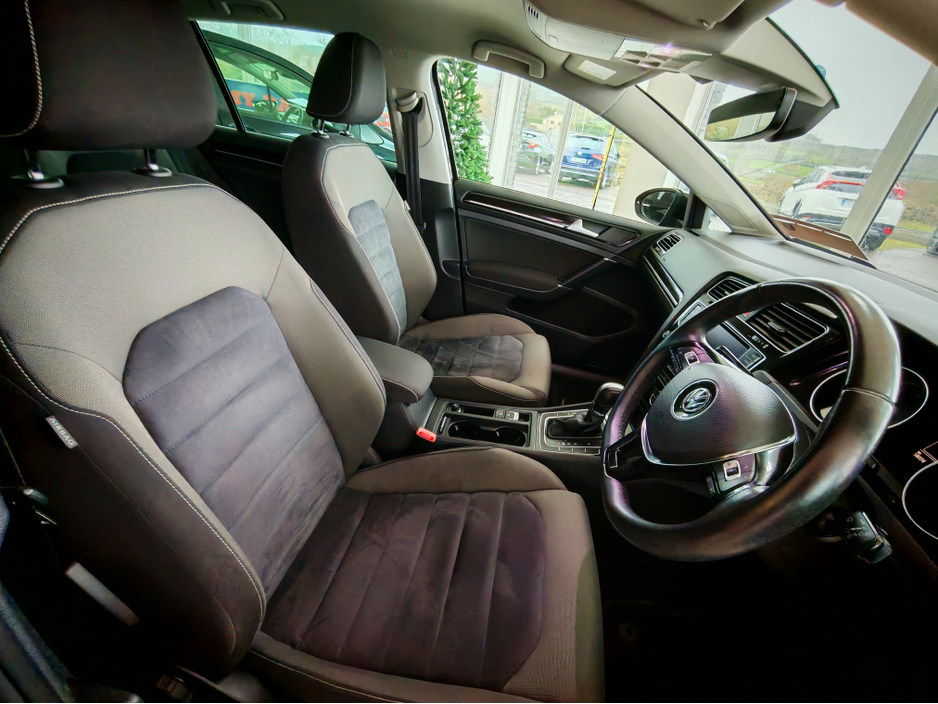 2017 Volkswagen Golf - image 8