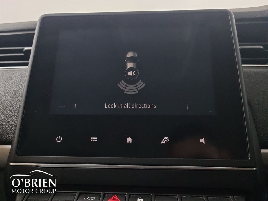 2012 Renault Zoe - image 21