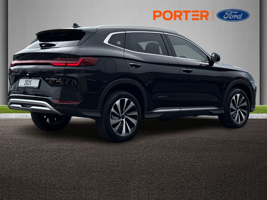 2025 BYD Seal U - image 3