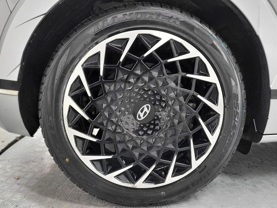 2023 Hyundai Ioniq 5 - image 11