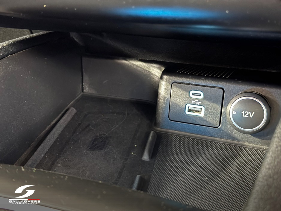 2020 Ford Kuga - image 22