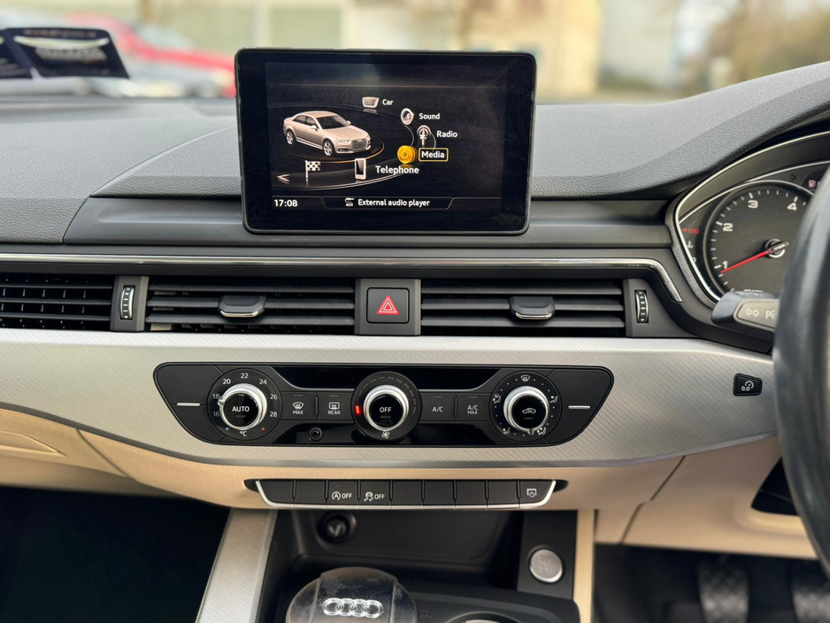 2016 Audi A4 - image 12