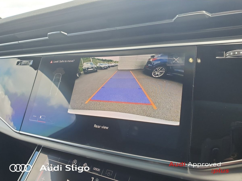 2021 Audi Q7 - image 13