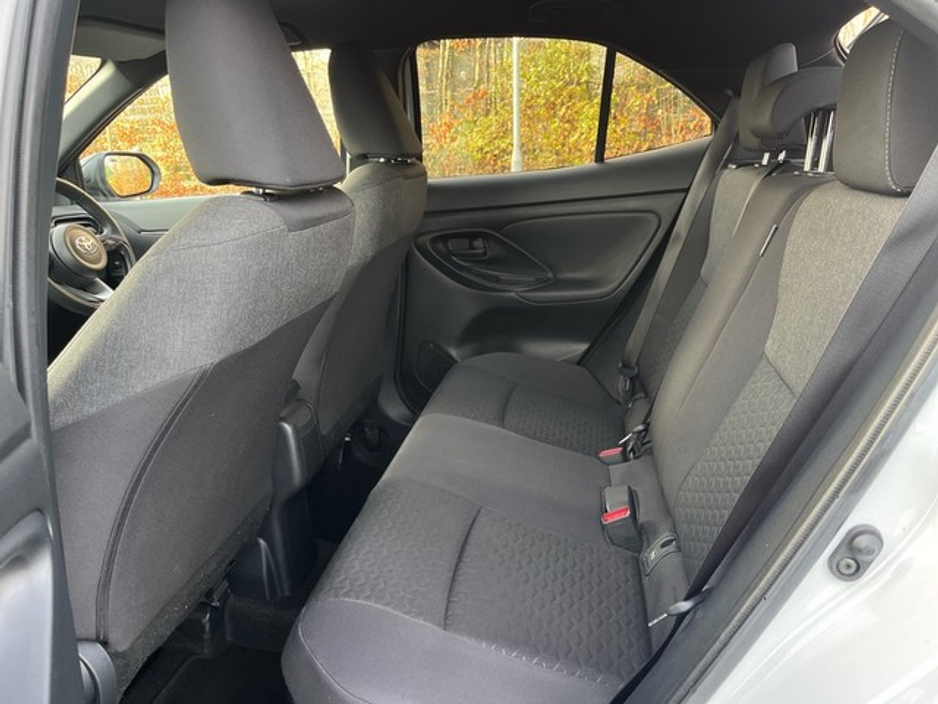 2024 Toyota Yaris Cross YARIS CROSS LUNA SPORT €30,950