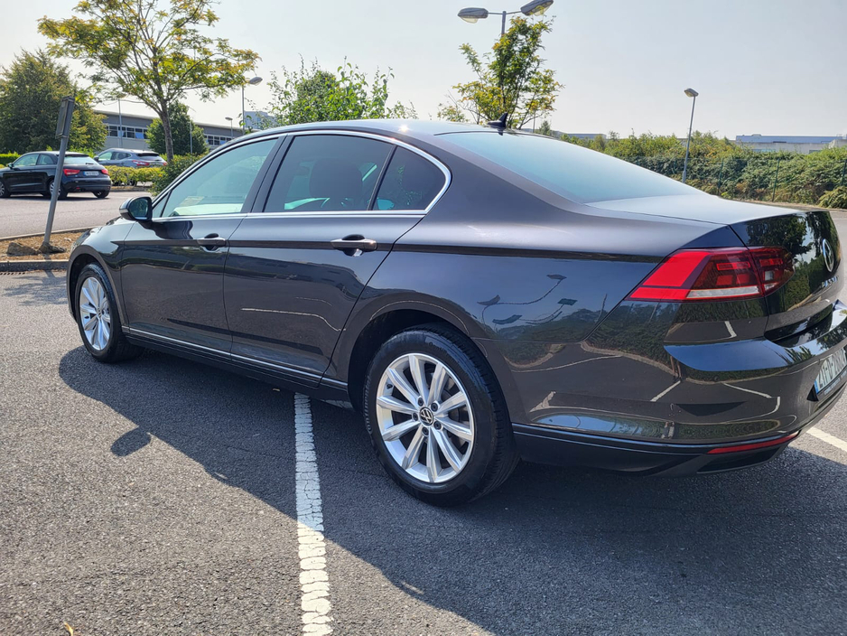 2021 Volkswagen Passat  €19,999