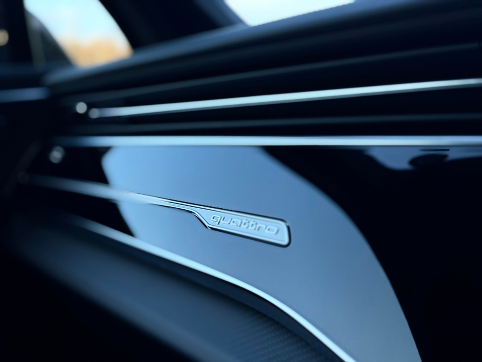 2026 Audi SQ7 - image 24