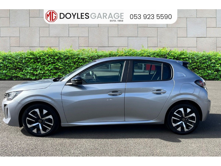 2024 Peugeot 208 - image 6