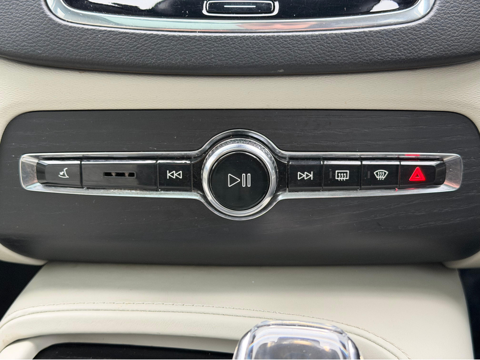 2020 Volvo XC90 AWD INSCRIPTION 2.0 D AUTO €47,950