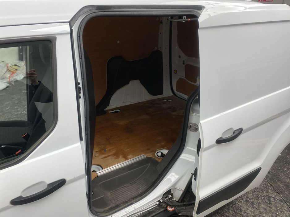 2023 Ford Transit Connect - image 10