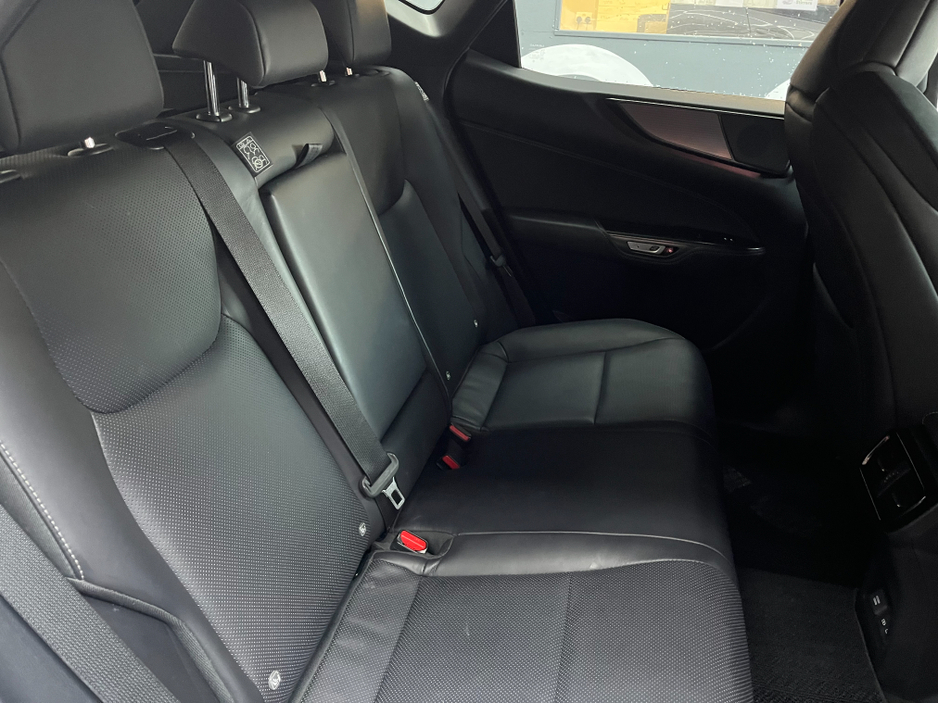 2022 Lexus NX 350h - image 15
