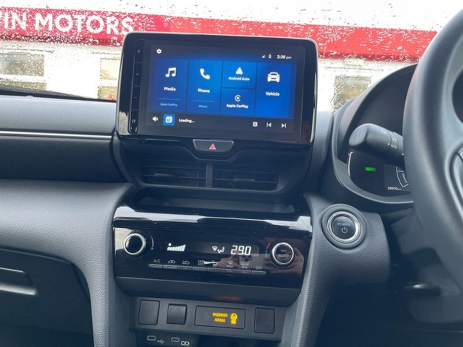 2025 Toyota Yaris Cross - image 14