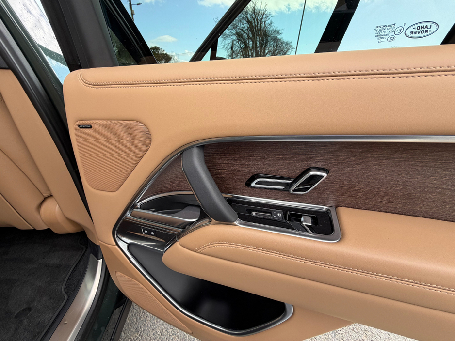 2023 Land Rover Range Rover - image 19