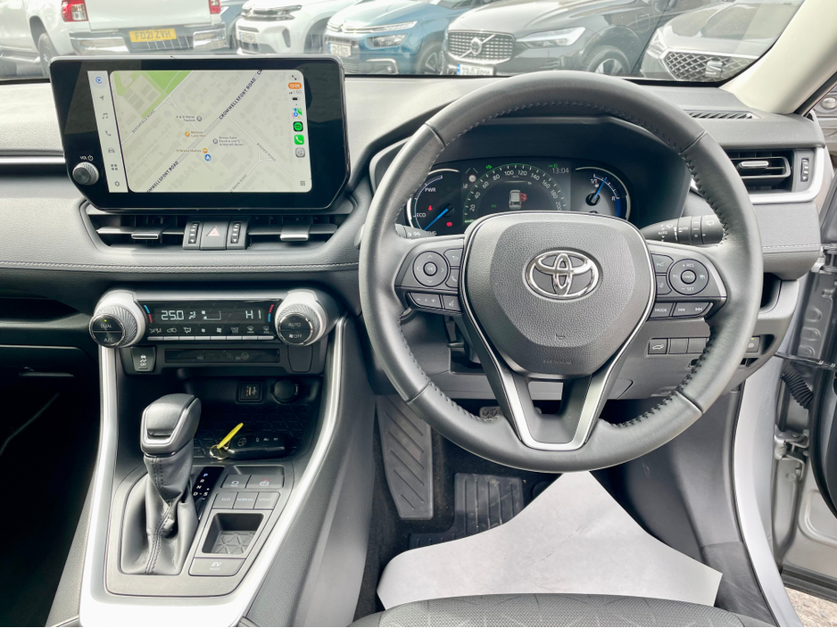 2024 Toyota Rav4 - image 9