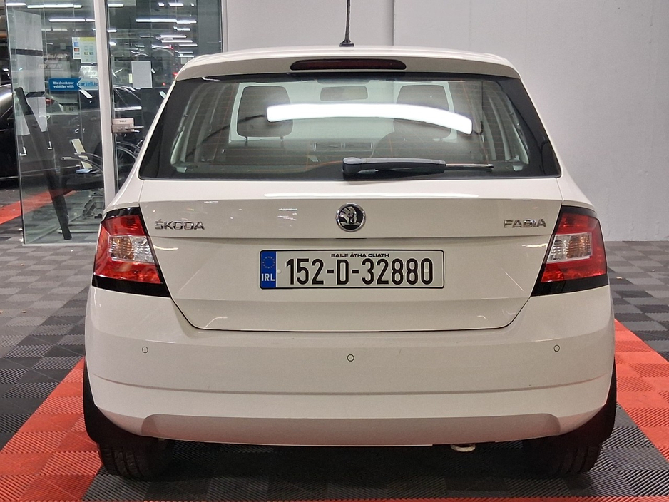2015 Skoda Fabia - image 4