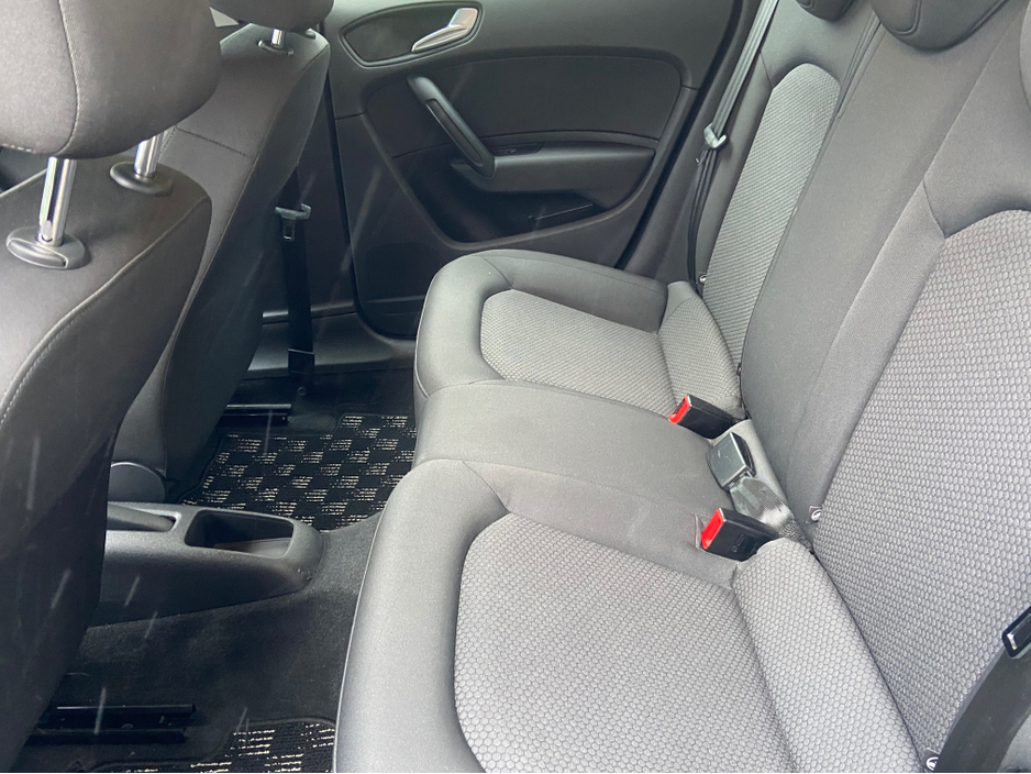 2016 Audi A1 - image 6