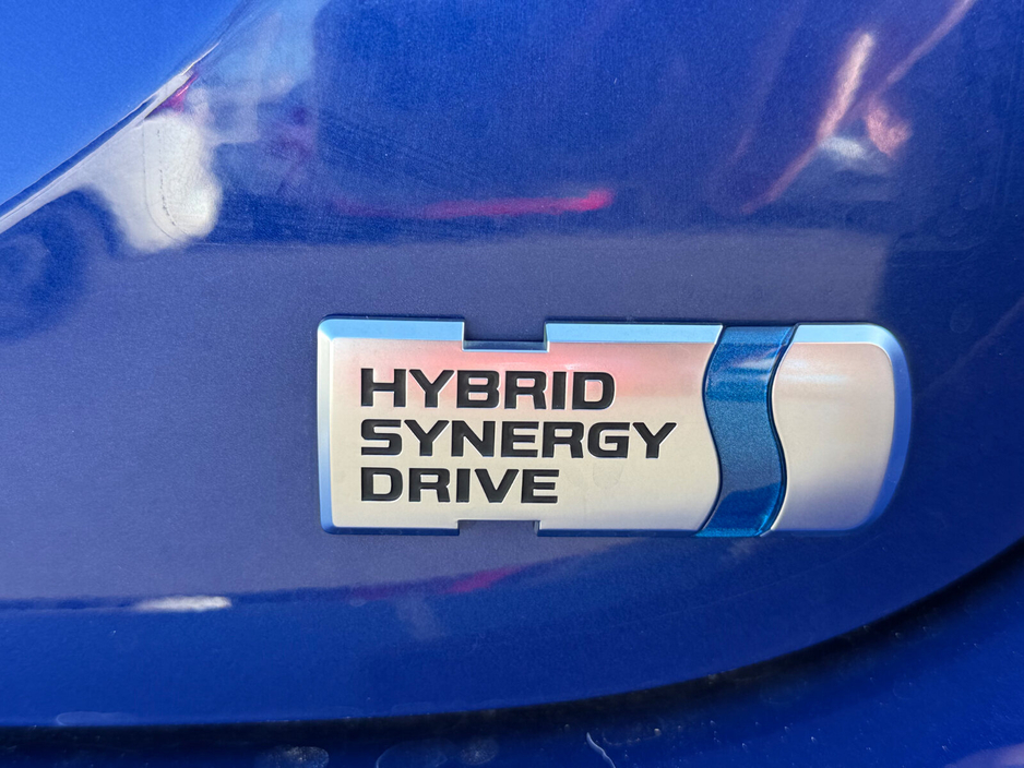 2021 Toyota Yaris - image 9