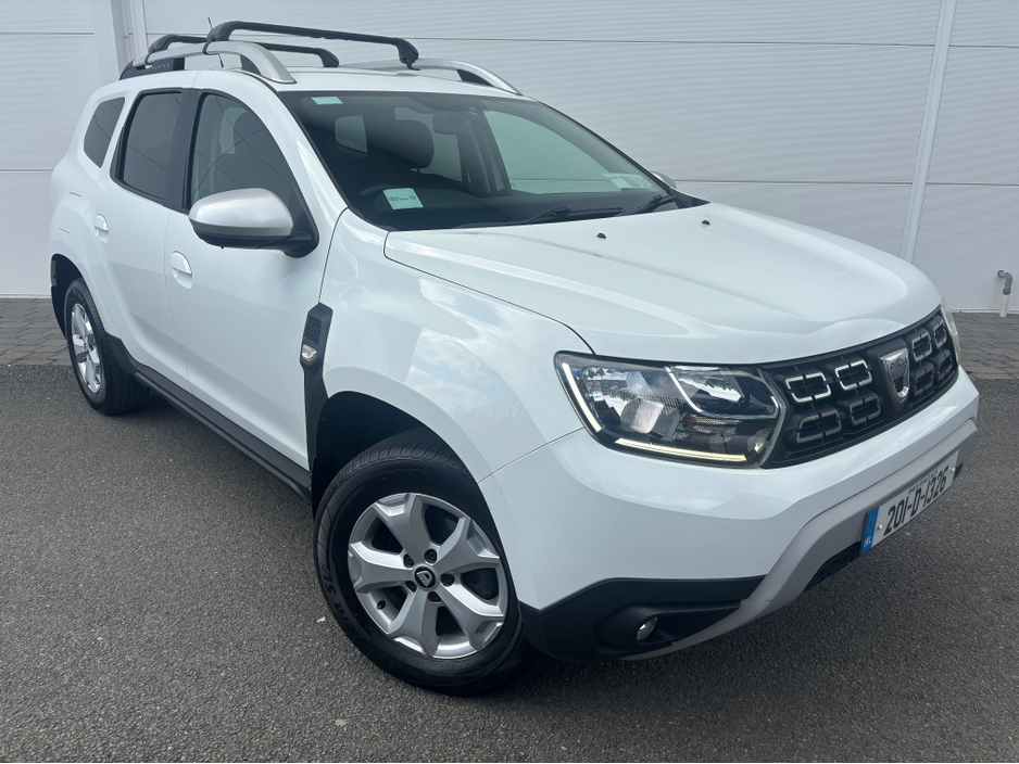 2020 Dacia Duster - image 8