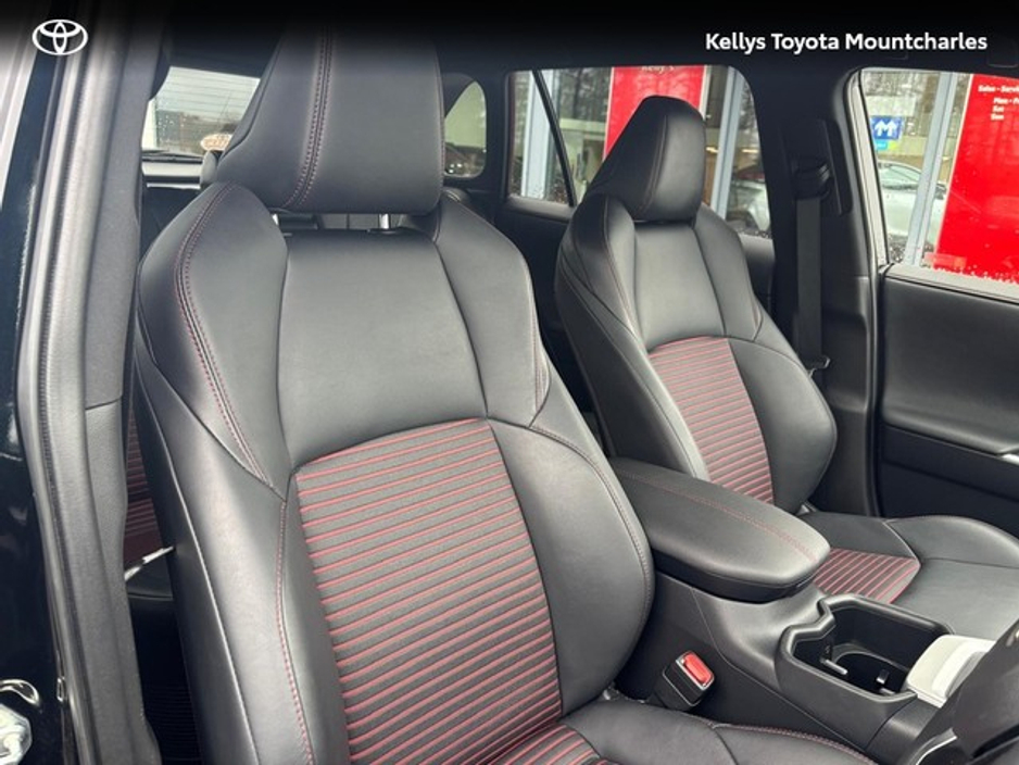 2022 Toyota Rav4 - image 2