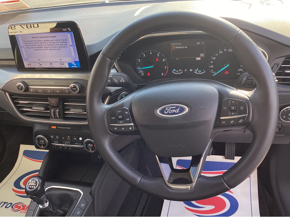 2019 Ford Focus - image 12