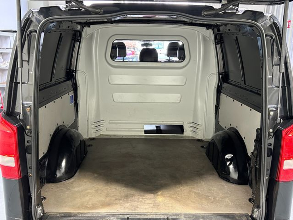 2018 Mercedes-Benz Vito - image 20