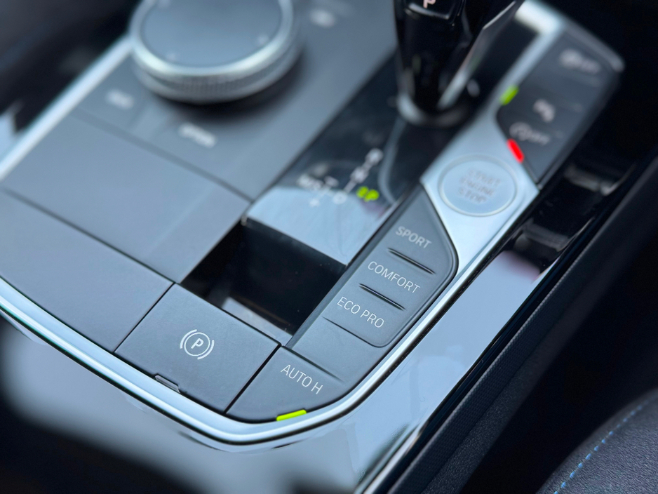 2020 BMW M1 - image 32