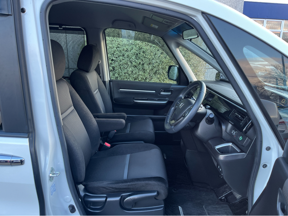 2020 Honda Stepwagon SPADA 7 SEATER HYBRID 2.0 PETROL //LOW MILES//ADAPTIVE CRUISE CONTROL//KEYLESS ENTRY//REVERSE CAMERA//POWER SLIDING REAR DOORS// €29,950