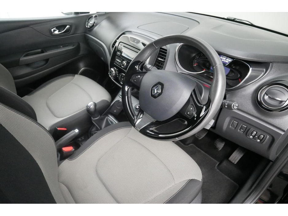 2017 Renault Captur 1.5 DCI 5SPD LIFE 90BHP EU6 €10,890