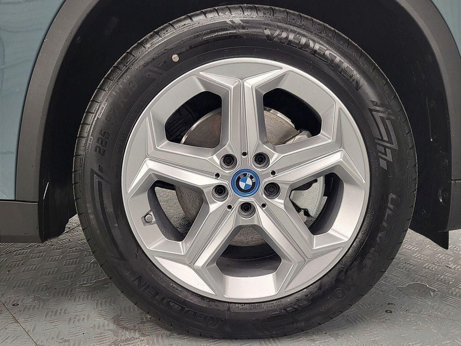 2025 BMW iX1 - image 14