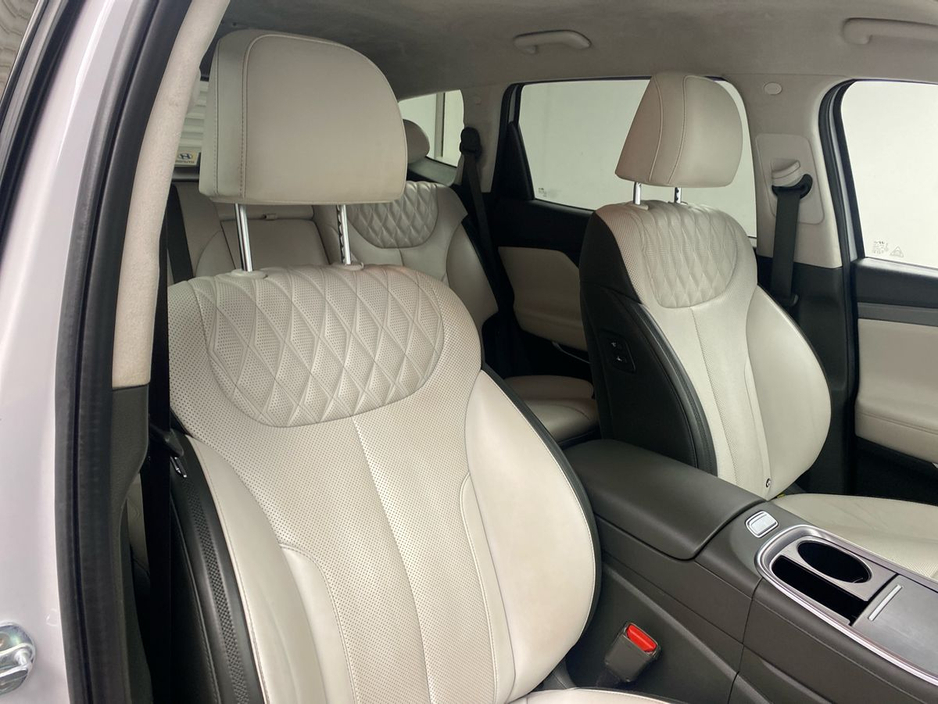 2023 Hyundai Santa Fe 1.6 PHEV 4WD Executive Plus Auto €43,995