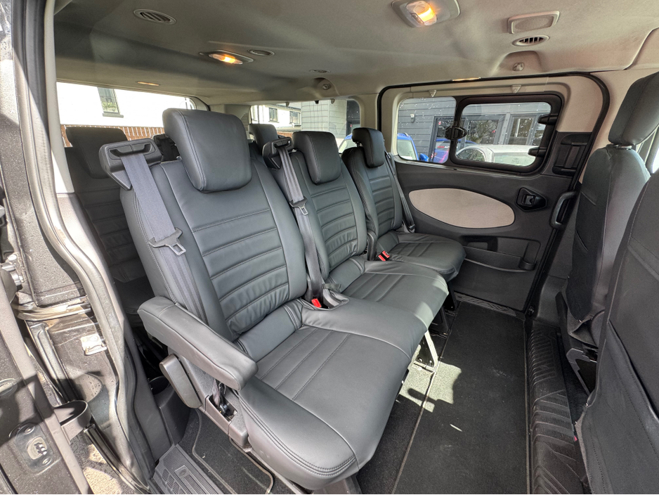 2017 Ford Tourneo Custom - image 15