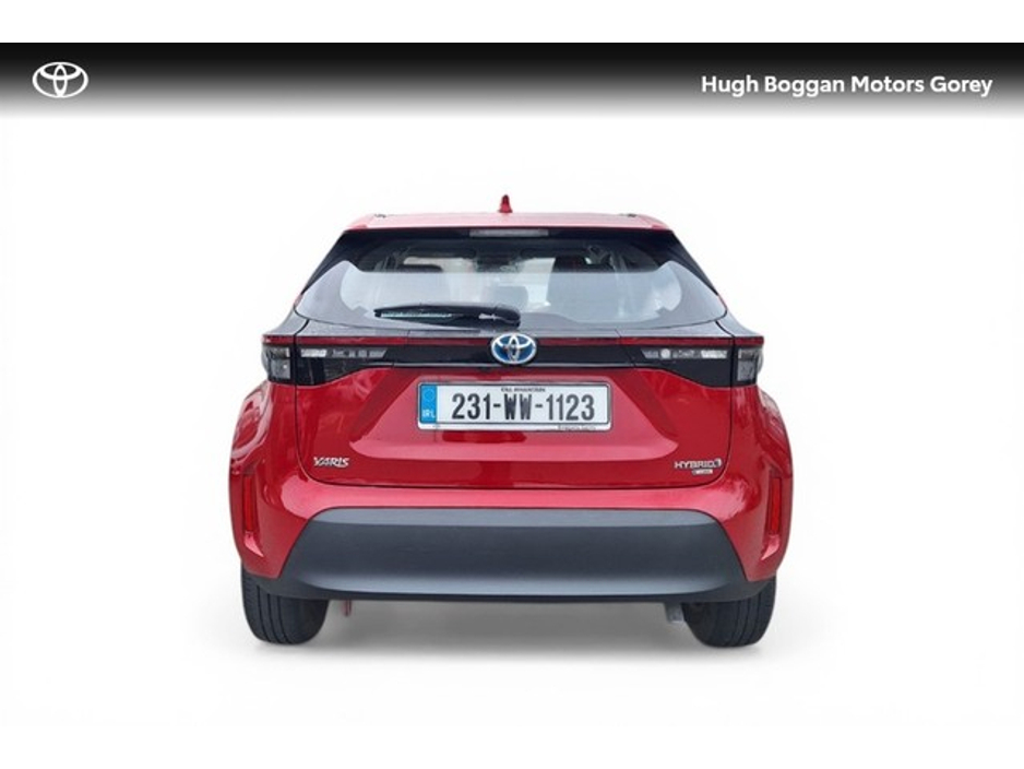 2023 Toyota Yaris Cross - image 4