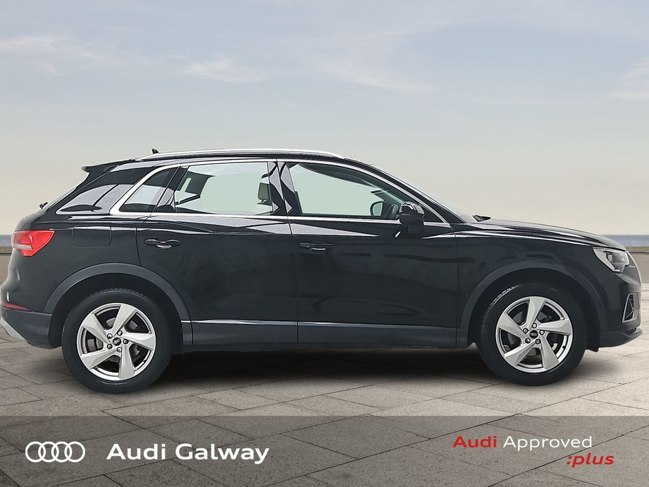 2023 Audi Q3 - image 5