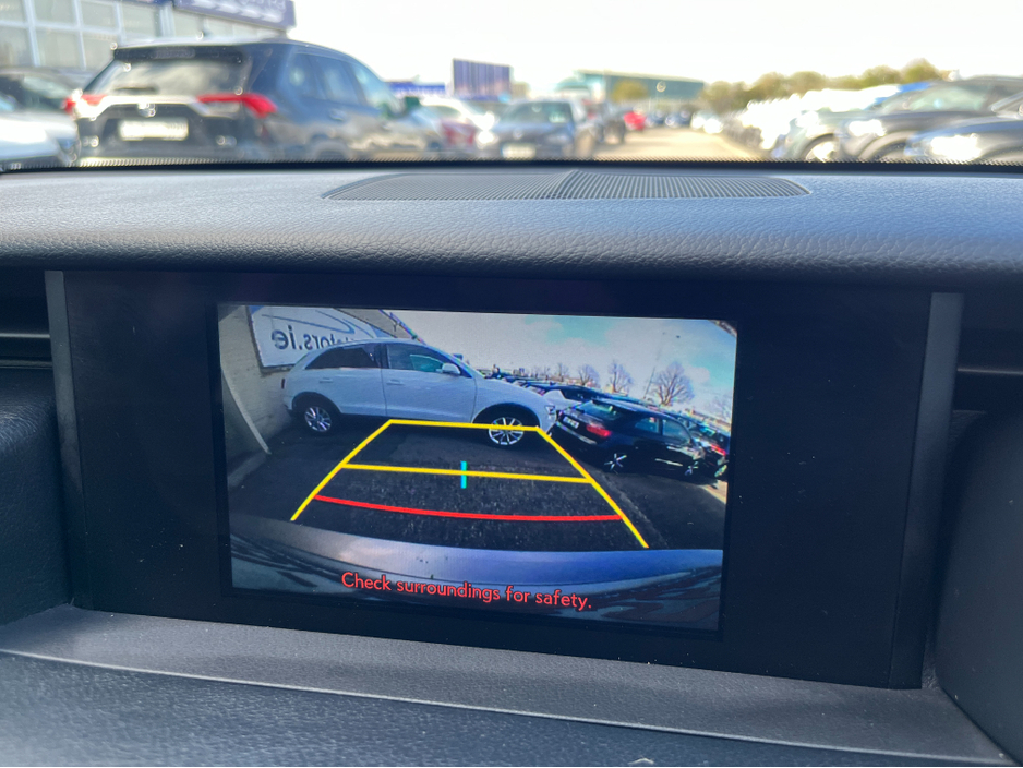 2018 Lexus IS 300 h - image 22