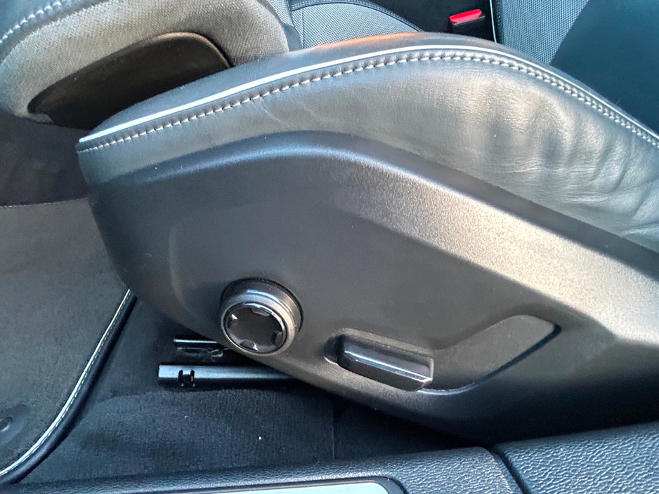 2019 Volvo S60 - image 19