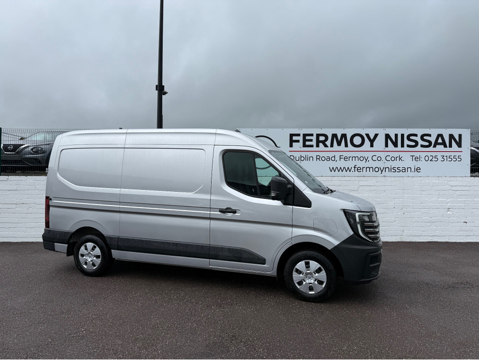 2026 Nissan Interstar - image 6