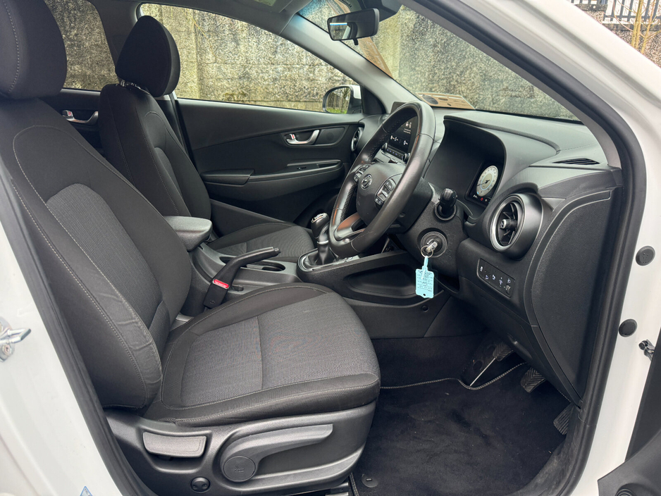 2022 Hyundai Kona - image 13