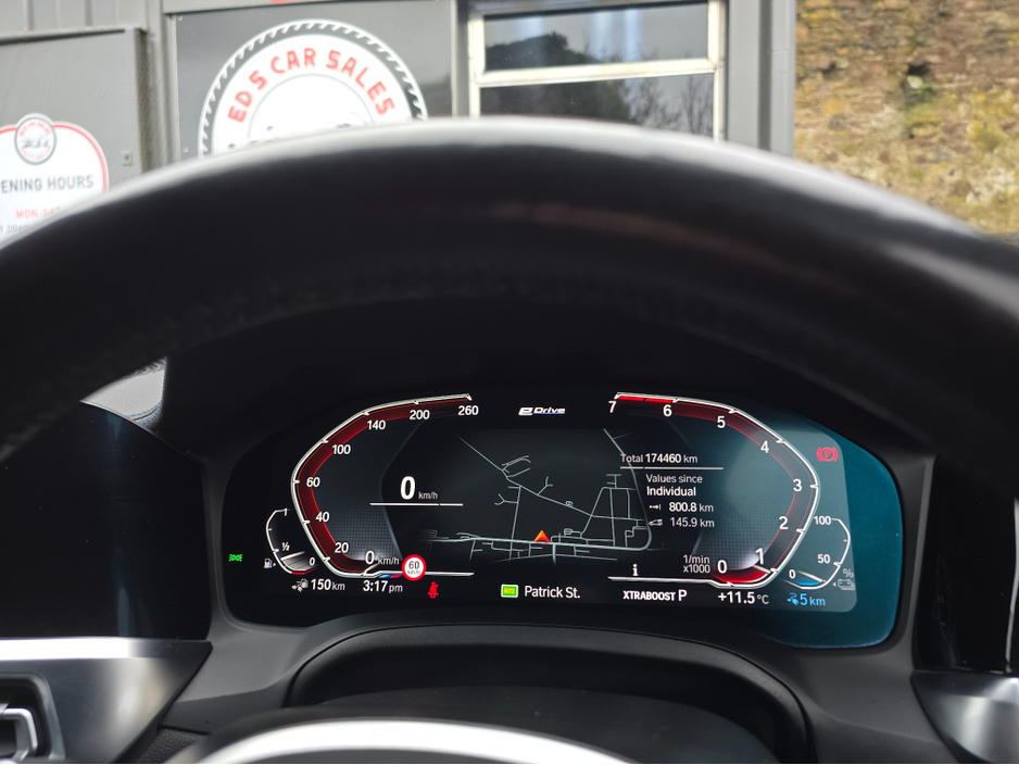 2021 BMW 3 Series - image 26