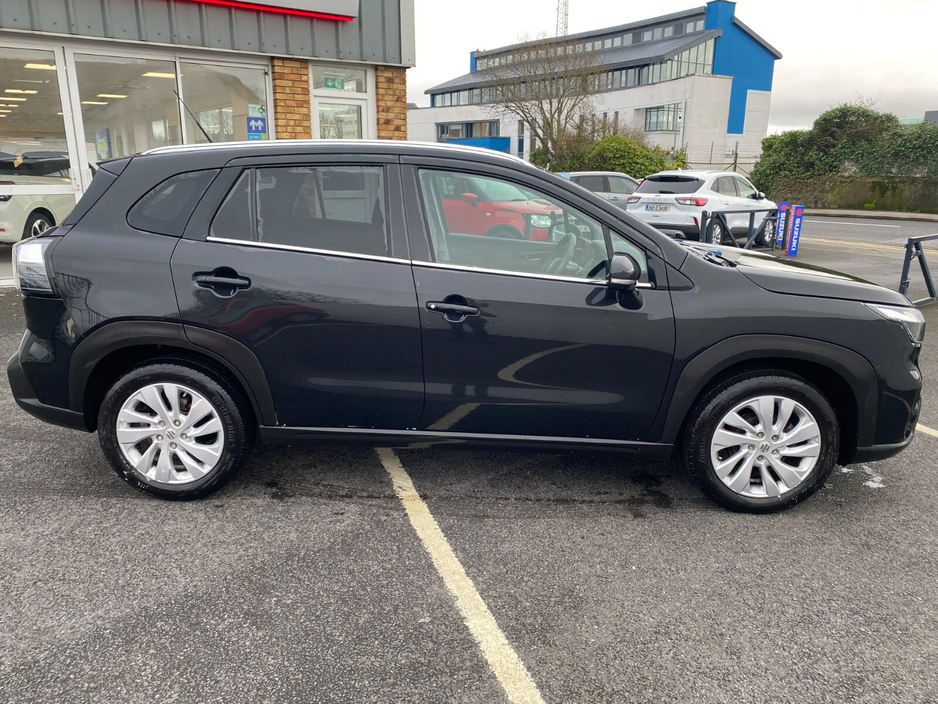 2024 Suzuki S-CROSS S-Cross 1.5 Full Hybrid Motion AGS €28,950