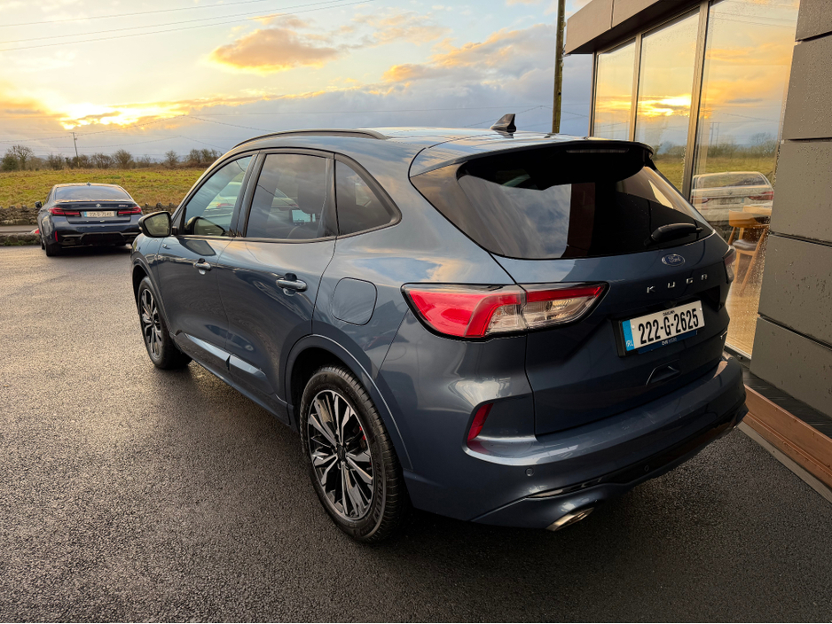 2022 Ford Kuga - image 11