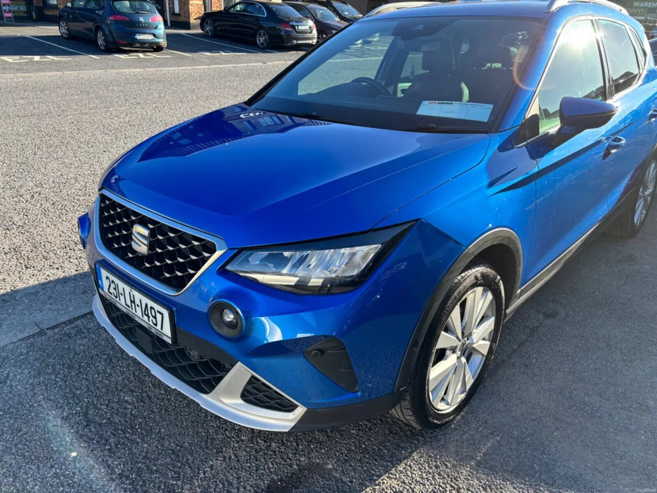 2023 SEAT Arona - image 2