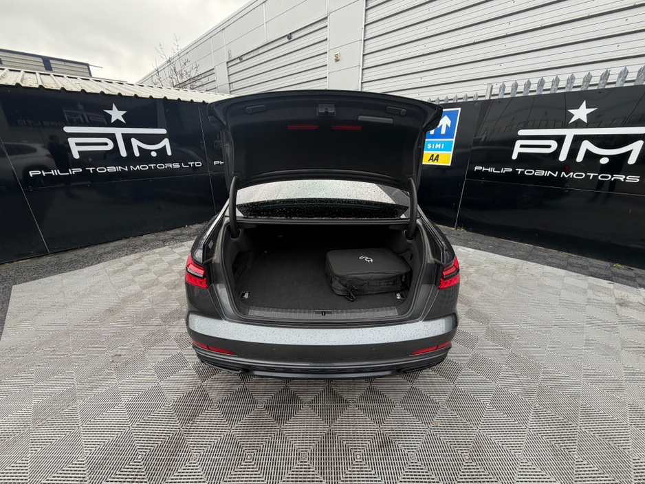 2022 Audi A6 - image 9