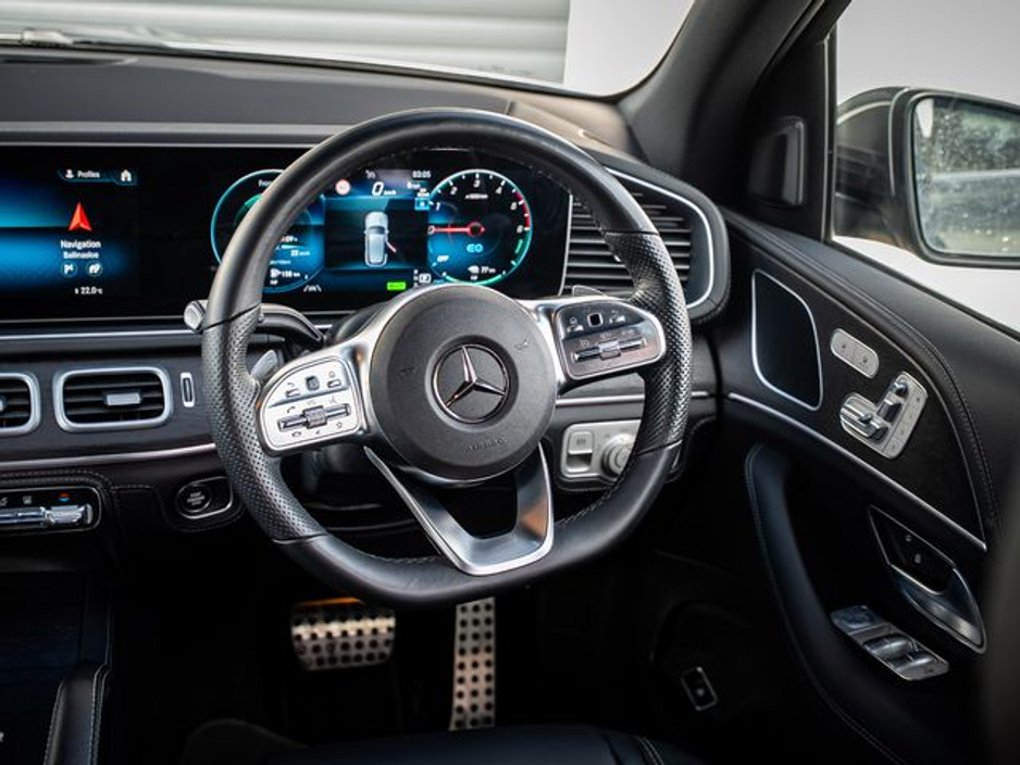 2023 Mercedes-Benz GLE Class - image 3