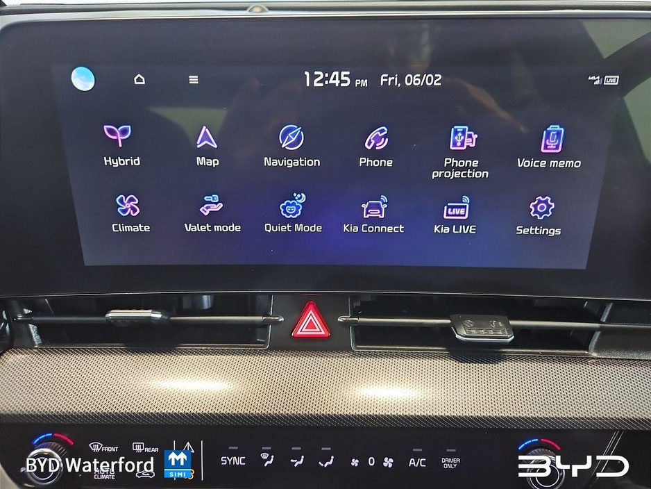 2024 Kia Sportage Anniversary Edition Hybrid. Cruise Control, Heated Seats, Heated Steering Wheel, Rear Charging Ports, Reversing Camera. €37,995