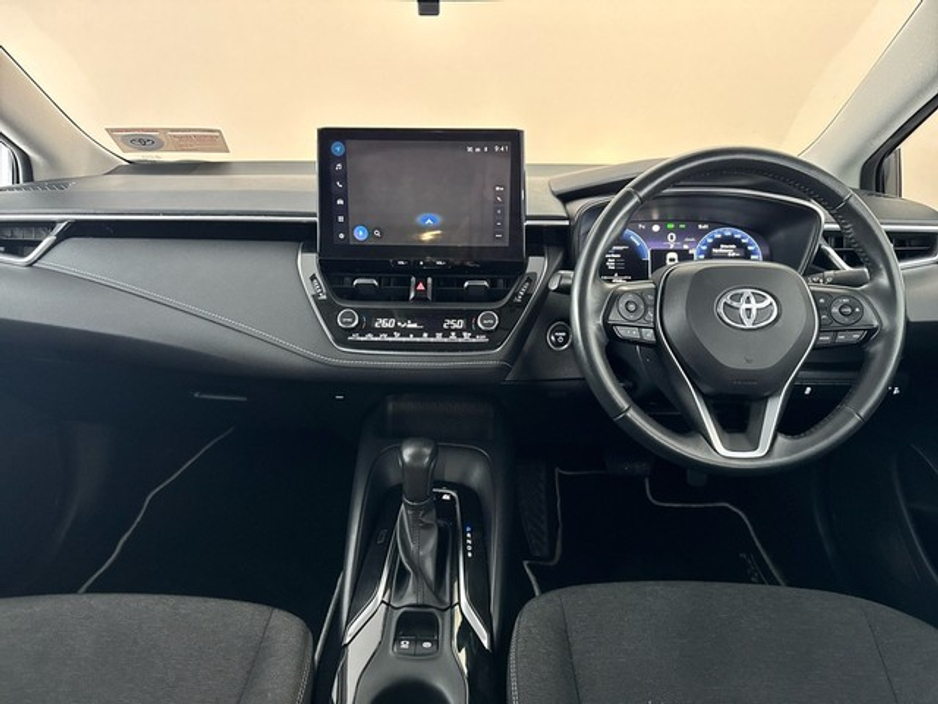 2023 Toyota Corolla HYBRID LUNA SALOON €27,950