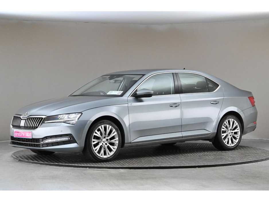 2020 Skoda Superb - image 4