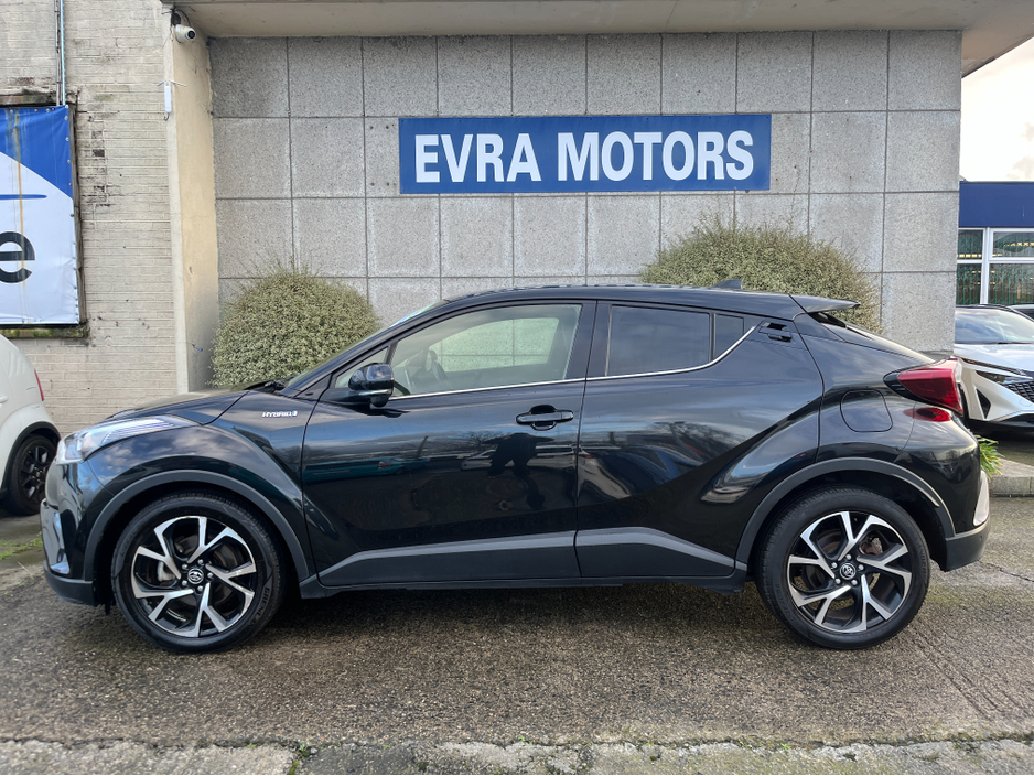 2019 Toyota C-HR SOL HYBRID AUTOMATIC 1.8 PETROL //HALF LEATHER HEATED SEATS//ADAPTIVE CRUISE CONTROL//REVERSE CAMERA//KEYLESS ENTRY// €19,950
